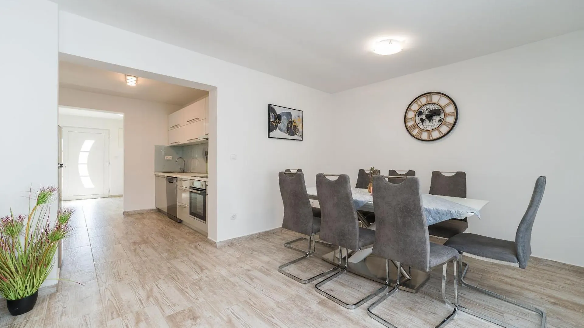 Vila Zara Nin Villa
